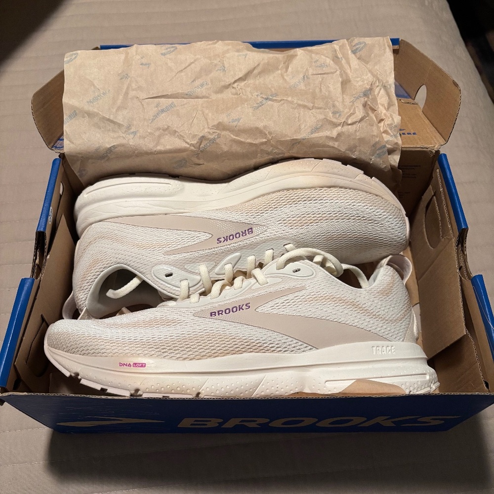 Brooks Trace 4 sz 9